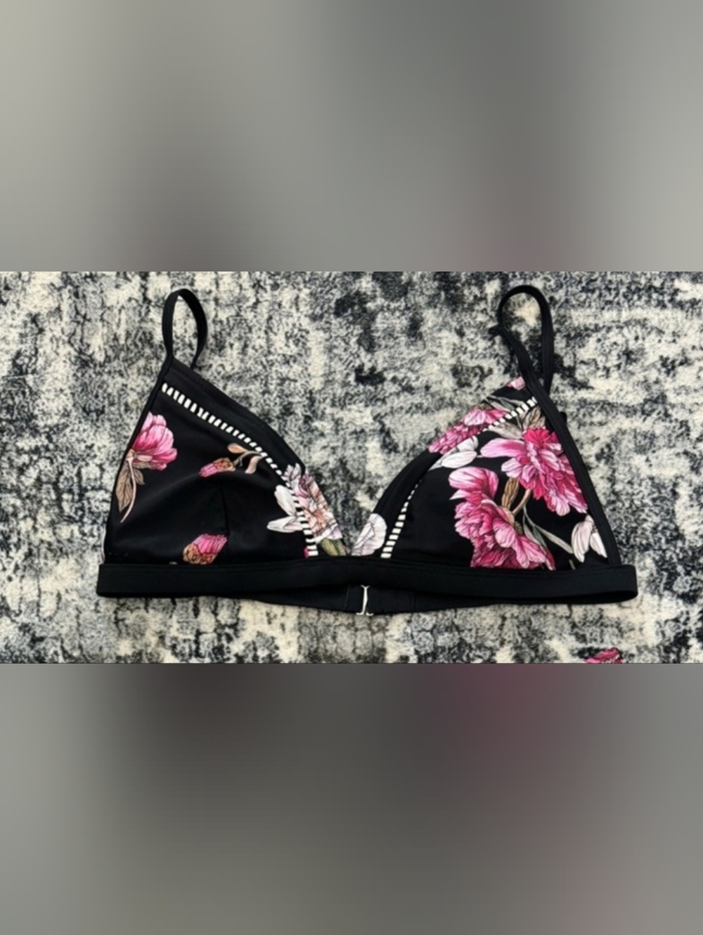 Cupshe Black Floral Triangle Bikini Top